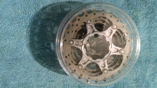 Shimano Dura-Ace 11-25t 10 velocidades. Cassette de engranajes para bicicleta de titanio + acero CS-7900 - $40 (Boston y zonas al norte)63438034528899123
