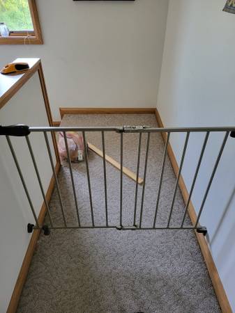 baby safety gate 1