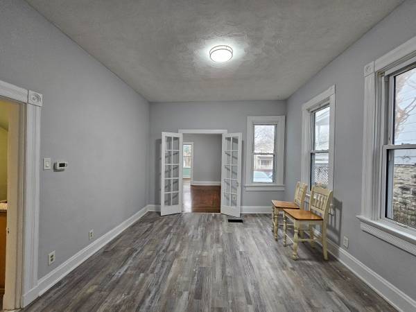$1,950 / 3br - 2100ft2 - Grand Victorian Close to Hospitals and Uptown (Cincinnati)63974474976515124