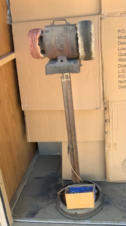 Buffing wheel on pedestal 1