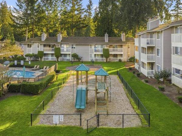 $1,645 / 1br - 623ft2 - Listo para cable, mejoras interiores, centro de fitness (Bremerton)63852483613697124