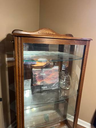 Cabinet 1