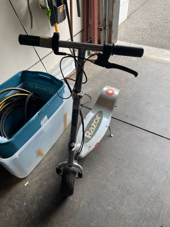 Razor E3000 Scooter 1