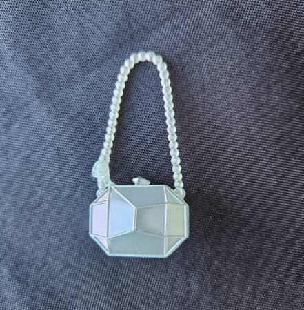 L.O.L. Surprise! O.M.G. Crystal Star 2019 Collector Edition Fashion Do - $25 (Tacoma)63471374374403122