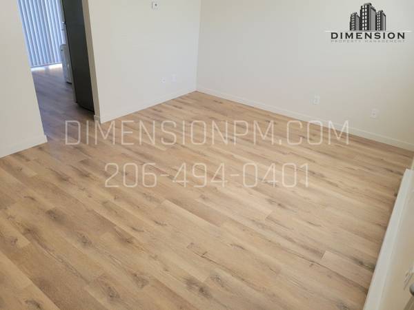 $1,775 / 2br - 1008ft2 - Beautiful 2-Bedroom 1.5-Bathroom Townhouse Style Apartment (Oregon)63659499776129122