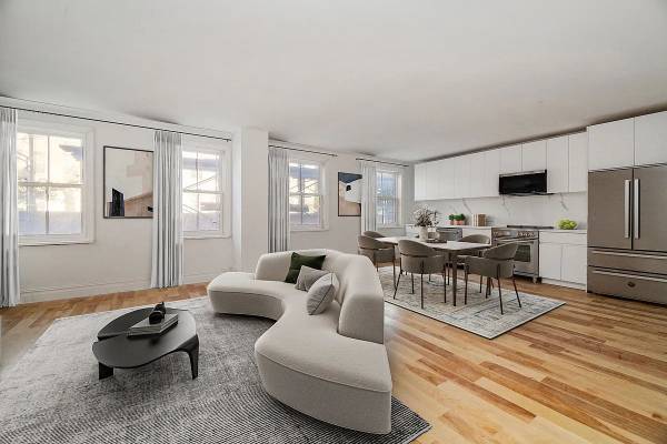 $13,750 / 2br - Lofty 2BR/2BA plus Terrace in boutique small West Village Bldg (West Village)64033460245249120