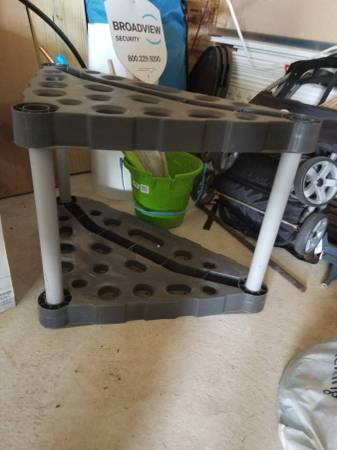 Rubbermaid corner tool rack 1