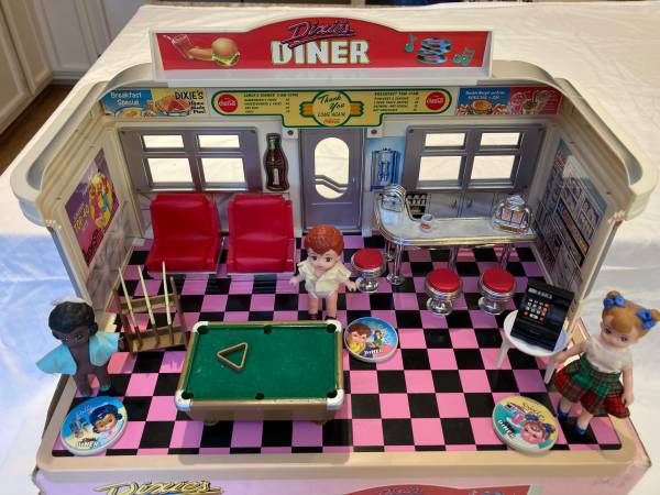 Dixie’s Diner Set 1