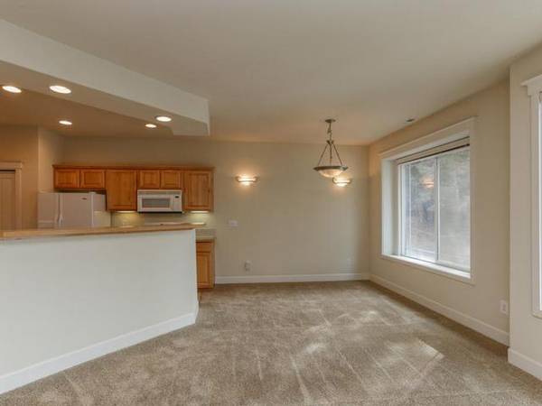 $2,550 / 3br - 1425ft2 - Billiard room with kitchenette, Electric range (Kennewick)63850969247619121