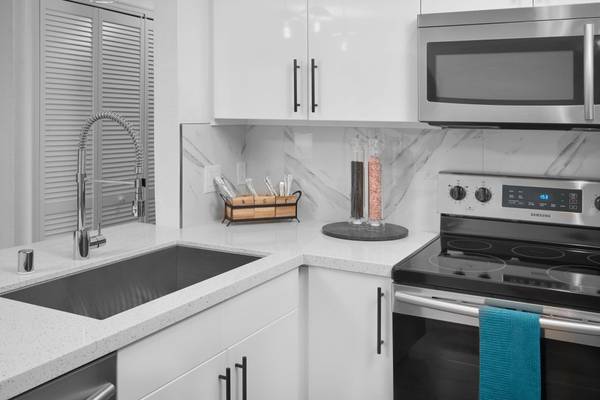 $2,555 / 1br - 700ft2 - Amazing amenities can be yours! 1 bed, 1 bath (San Diego)63775435000579124