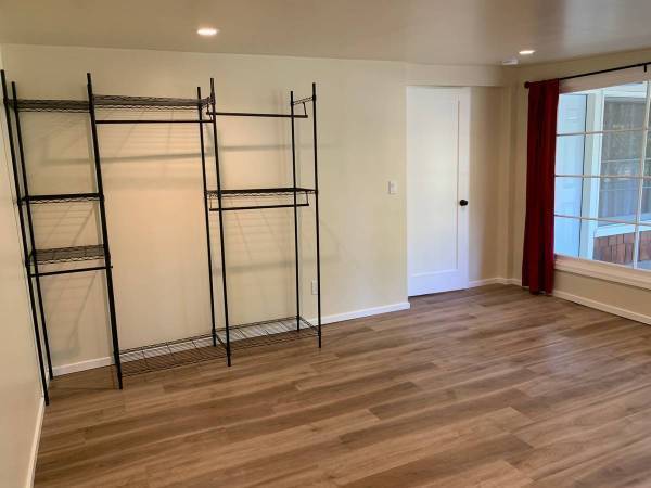 $1,100 / 1br - Modern Remodeled Apartment (Angwin, CA)64023718746626122