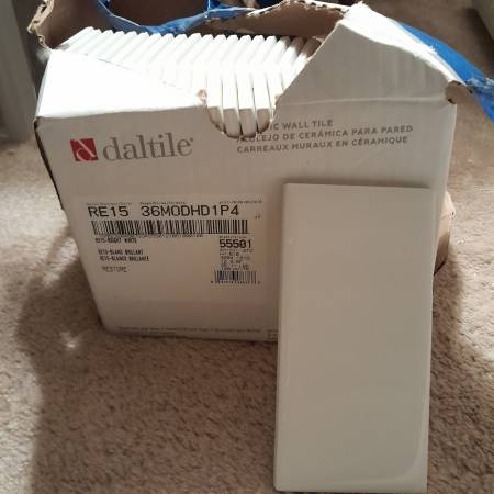 Ceramic wall tile. Traditional spacers. 1