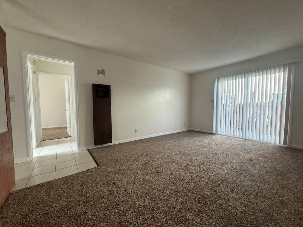 $1,900 / 2br - 617 W Ocean #B (Lompoc)63663871152771121