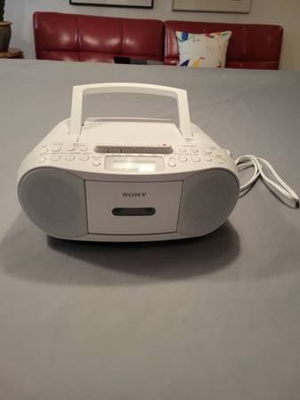 New Sony CD Boombox With FM AM Radio & Cassette 1