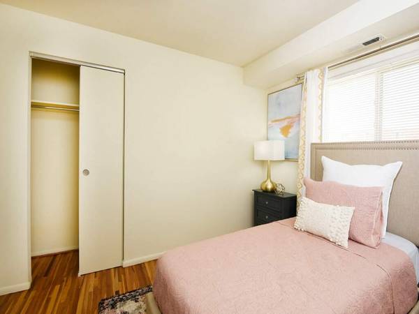 1/bd 1/ba, Cable Ready, Laundry Facilities 1