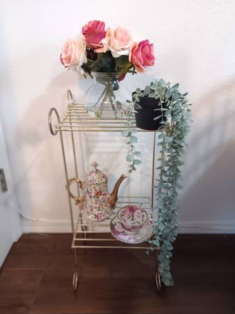Gorgeous Vintage gold Shelf for Sale 1