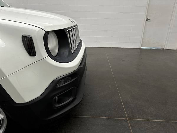 $126/mo - 2015 Jeep Renegade Latitude for ONLY - $7,900 (1155 Canton Road Carrollton, OH 44615)63436242066947121
