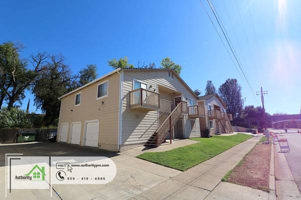 $1,075 / 2br - 890ft2 - 1541 Bruce Unit B,  Water and Trash included | Single Car Garage (Anderson)63972528153987124