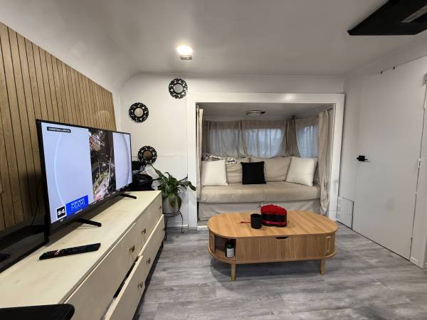 RV 1