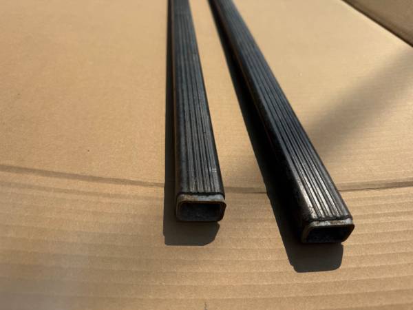 Thule square cross bars 1