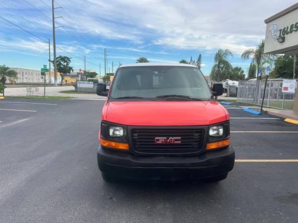 2017 GMC Savanna - Photo 5