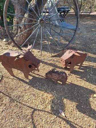 Javelinas pigs metal art sculptures statues 1
