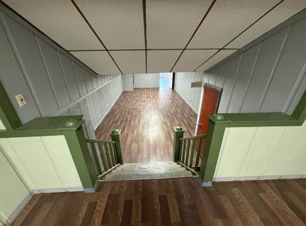 $900.00 / 1500ft2 - Espacio comercial ubicado en el centro de Colfax IN63680139751171124