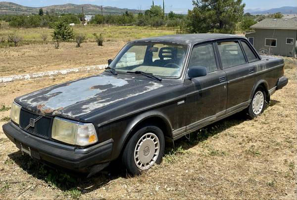 Classic 1992 Volvo 240 Sedan: Entire Vehicle 1