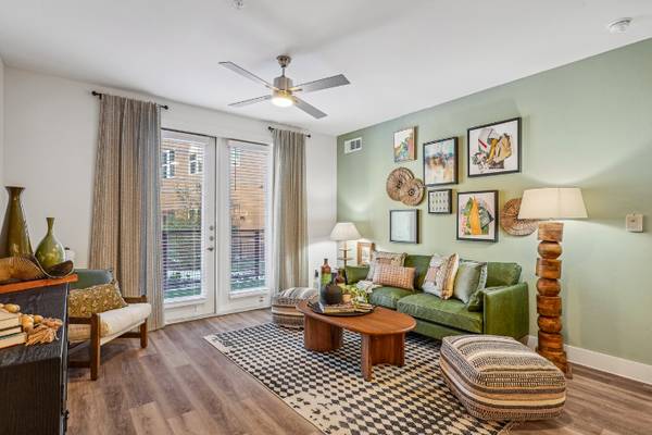 $1,795 / 2br - Un Apartamento Nuevo en McKinney - 8 SEMANAS GRATIS + $1000 - $100 Para Solicitar (McKinney/Allen)63796476528257121