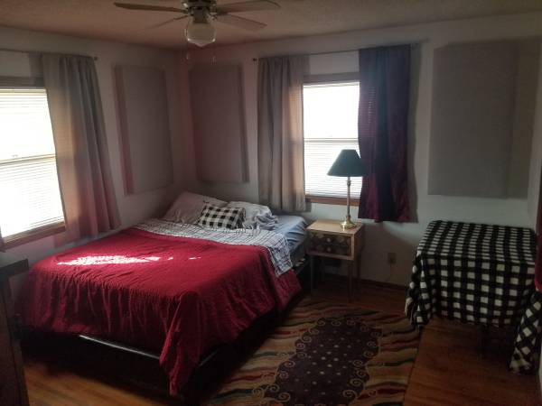 $775 / 2200ft2 - Furnished Room! Safe neighborhood!! Temporary Situations Welcome! (Wenonah, Nokomis)63797856957313120