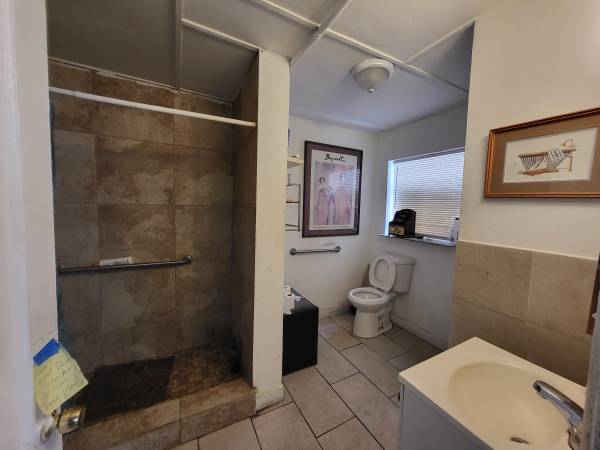 Habitación compartida de $600, entrada inmediata (Fort Lauderdale)63379638748289123