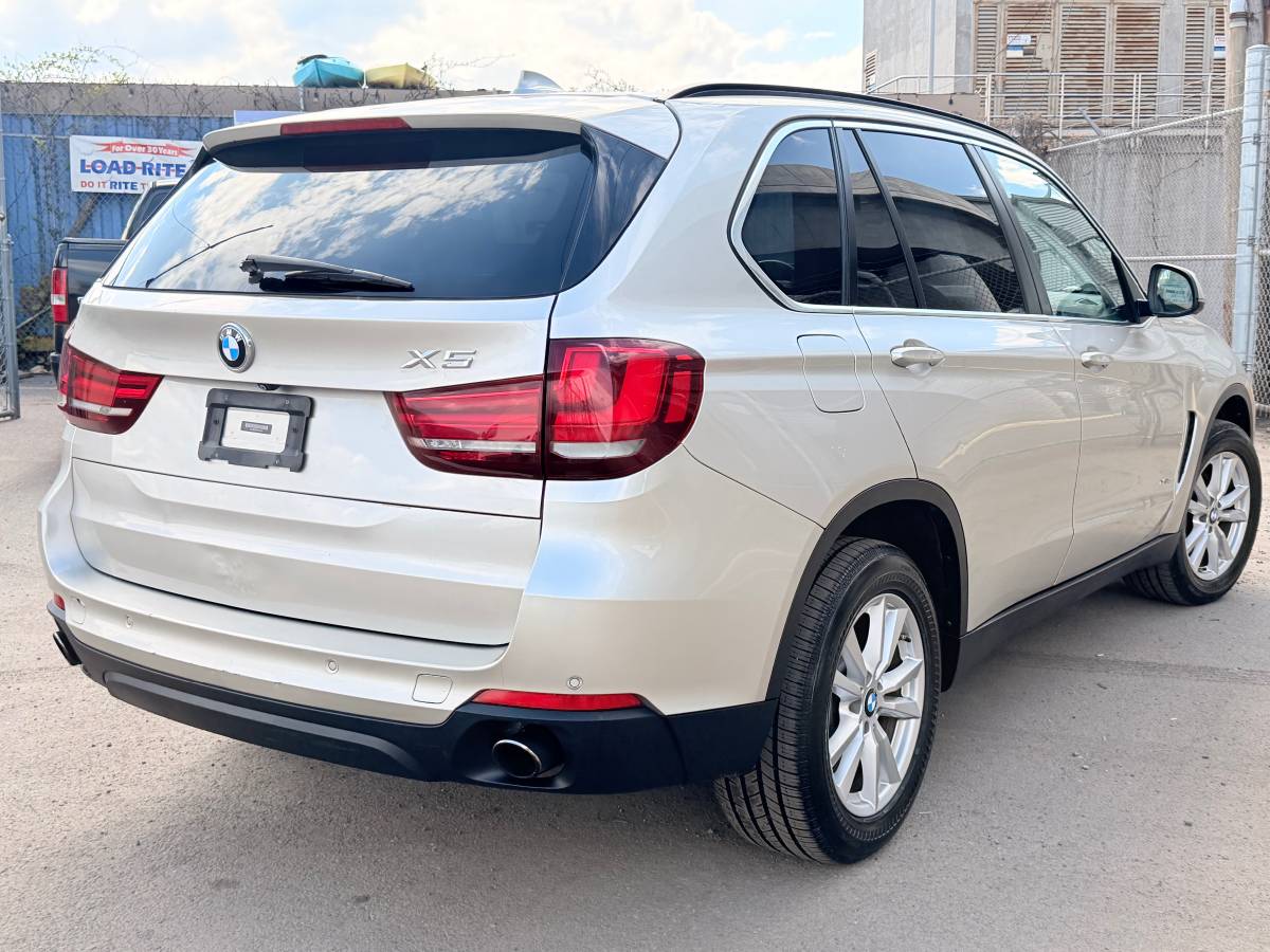 2015 BMW X5 xDrive35i AWD w/Night Vision 7 passenger 1 Owner