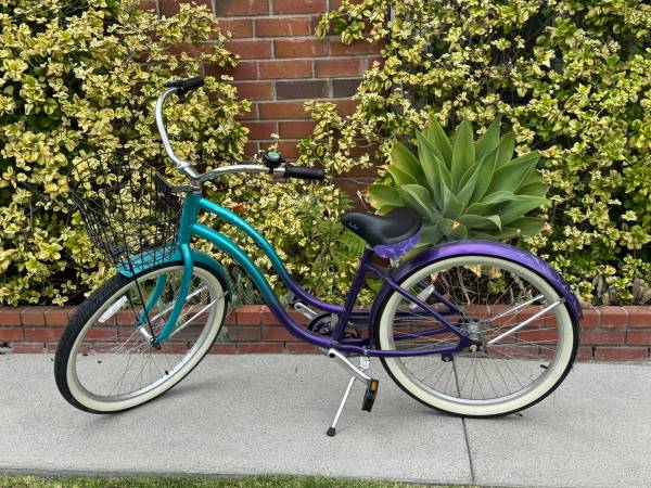 Lady's Beach Cruiser 3 speed 1