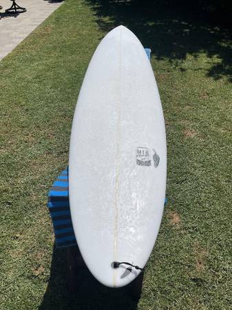Chilli 8'6" Mid Strength surfboard 1