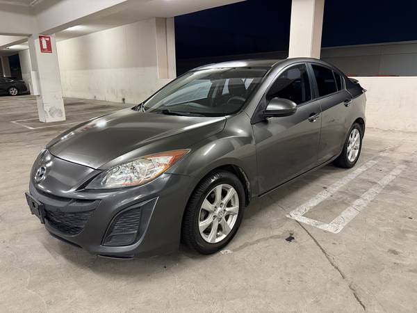 2011 Mazda 3i 1