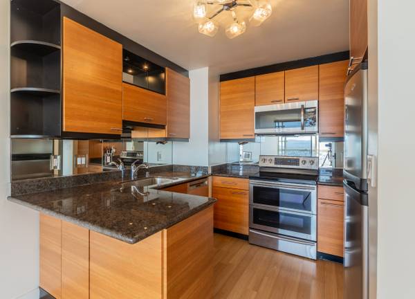 $6,950 / 2br - Luxurious Pac Heights 2 Bedroom 2 Bath Condo with City Views & Storage (pacific heights)63880131489793123
