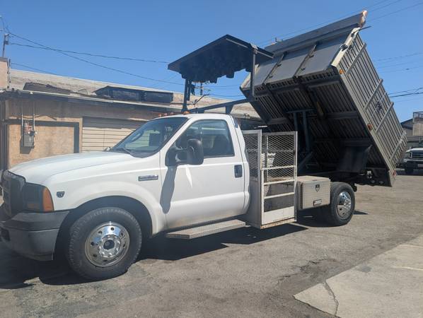 2006 Ford F350, ALUMINUM STAKEBED/DUMP - Photo 3