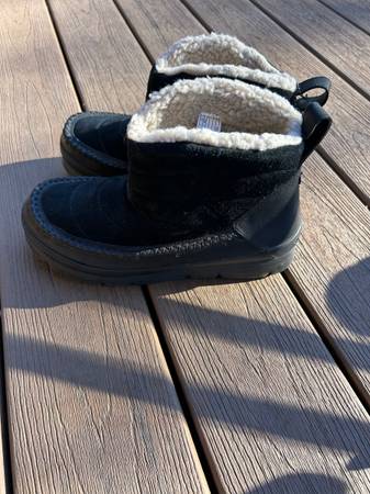 Great Women’s Snow Winter Boots Size 9 1