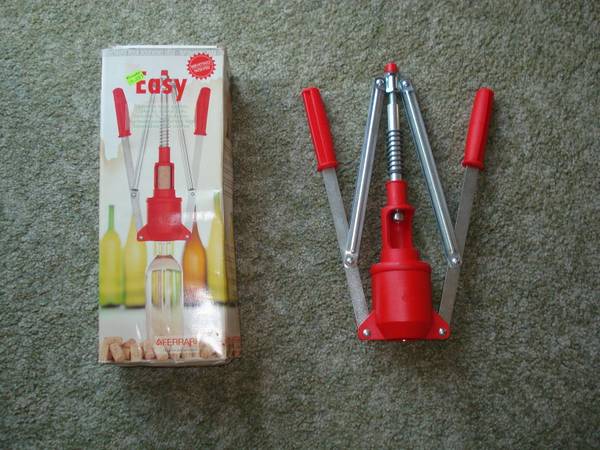 NEW,  Wine Bottle Corker 1