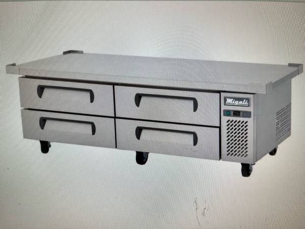 Migali C-CB72-76-HC 72″ wide refrigerated chef base with expanded 76″ 1