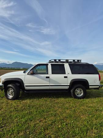 1998 gmc suburban 1