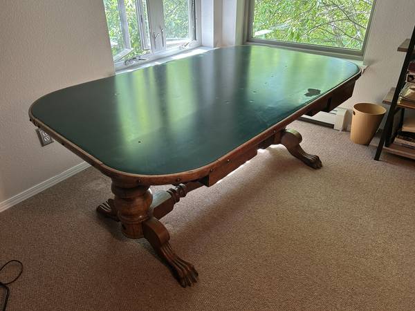 Heavy desk antique 1
