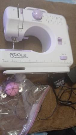 Pixie plus sewing machine needs it gone ASAP please need to pay bills 1