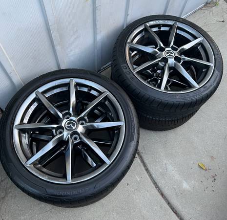 2016 - 2023 Mazda MX-5 ND Miata llantas OEM de 17" con neumáticos buenos mx5 - $480 (Rancho Cucamonga)63471079767041121