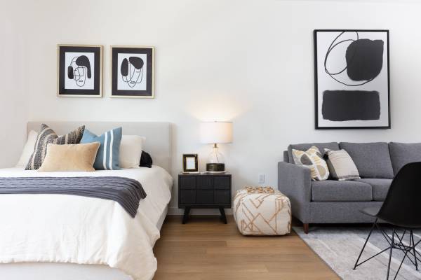 Roof Deck Swimming Pool & Lounge, Elevators, 1/bd 1/ba 1