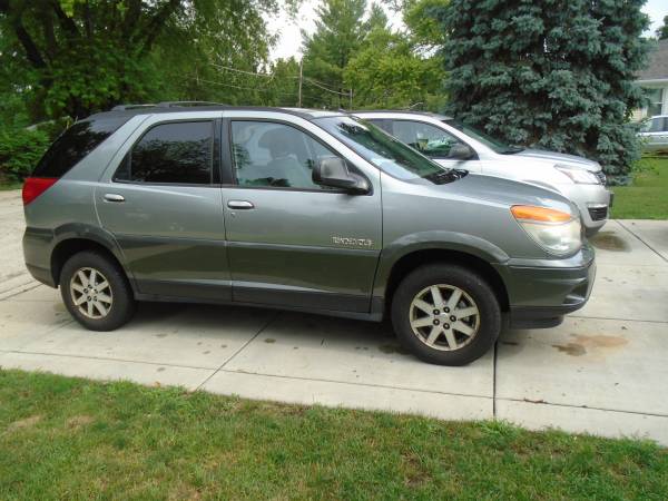 2003 buick rendevous cx 3.4 v-6 automático 112k millas excelente estado - $2,000 (Elgin)63618724384257122