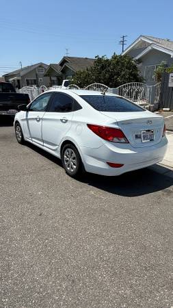 2017 Hyundai Accent SE – Automático/Manual de 6 velocidades - $5,900 (Long Beach)63441239256449122