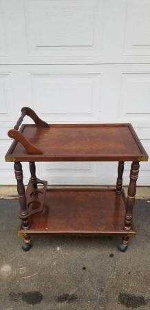 Early Vintage Tea Trolley with Brass Tips on Corners 1