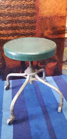 Vintage Industrial Steelcase Metal Rolling Stool Seat 1