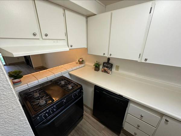 $1,225 / 2br - 795ft2 - Vive donde la comodidad se encuentra con la conveniencia (Kennewick)63669172807681122